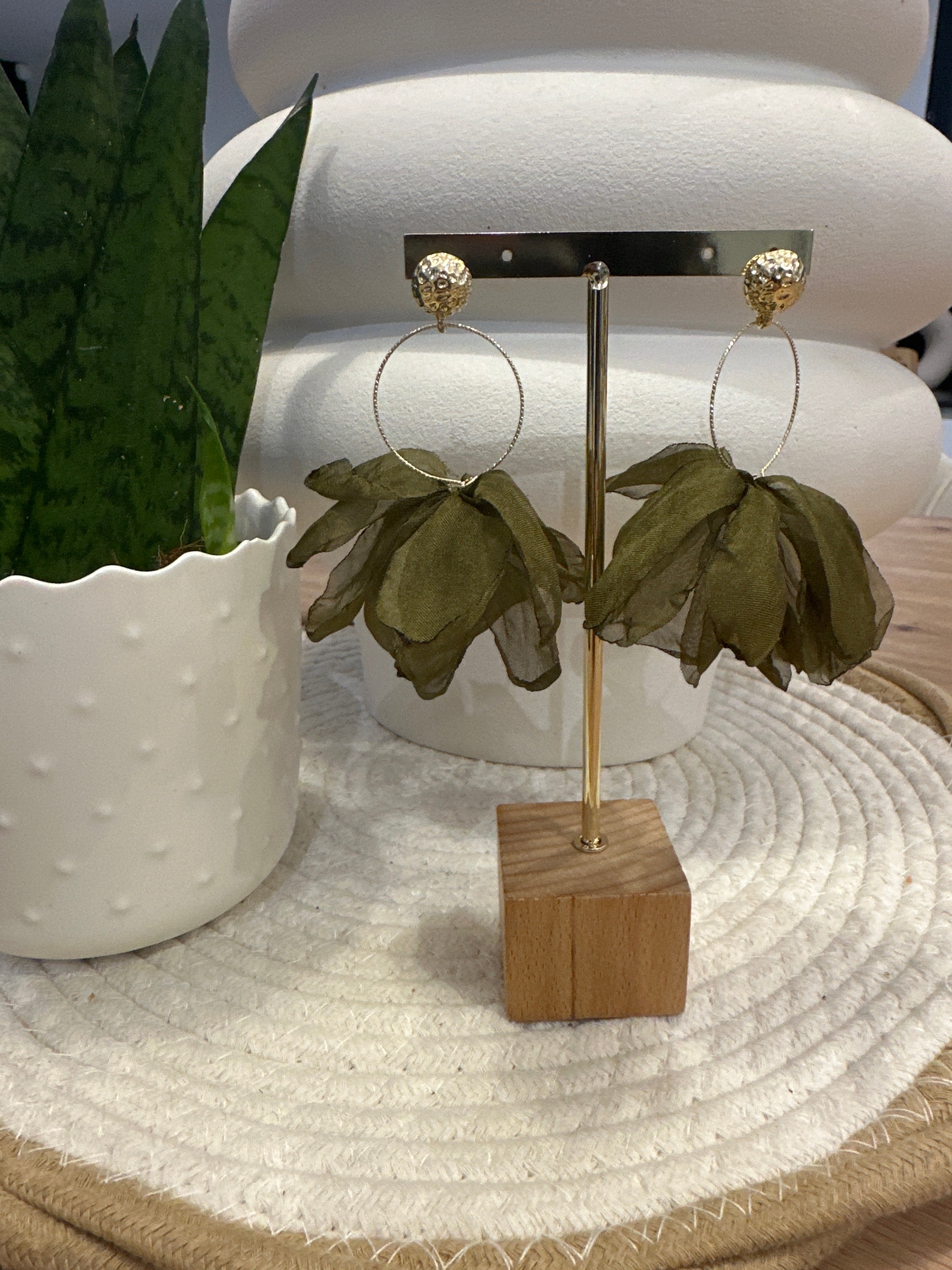 Boucles d’oreilles kaki