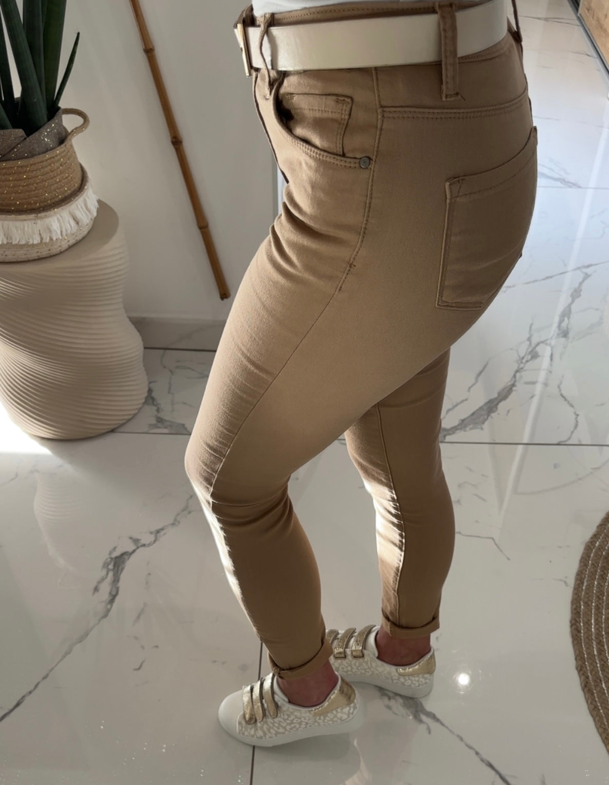 Slim camel