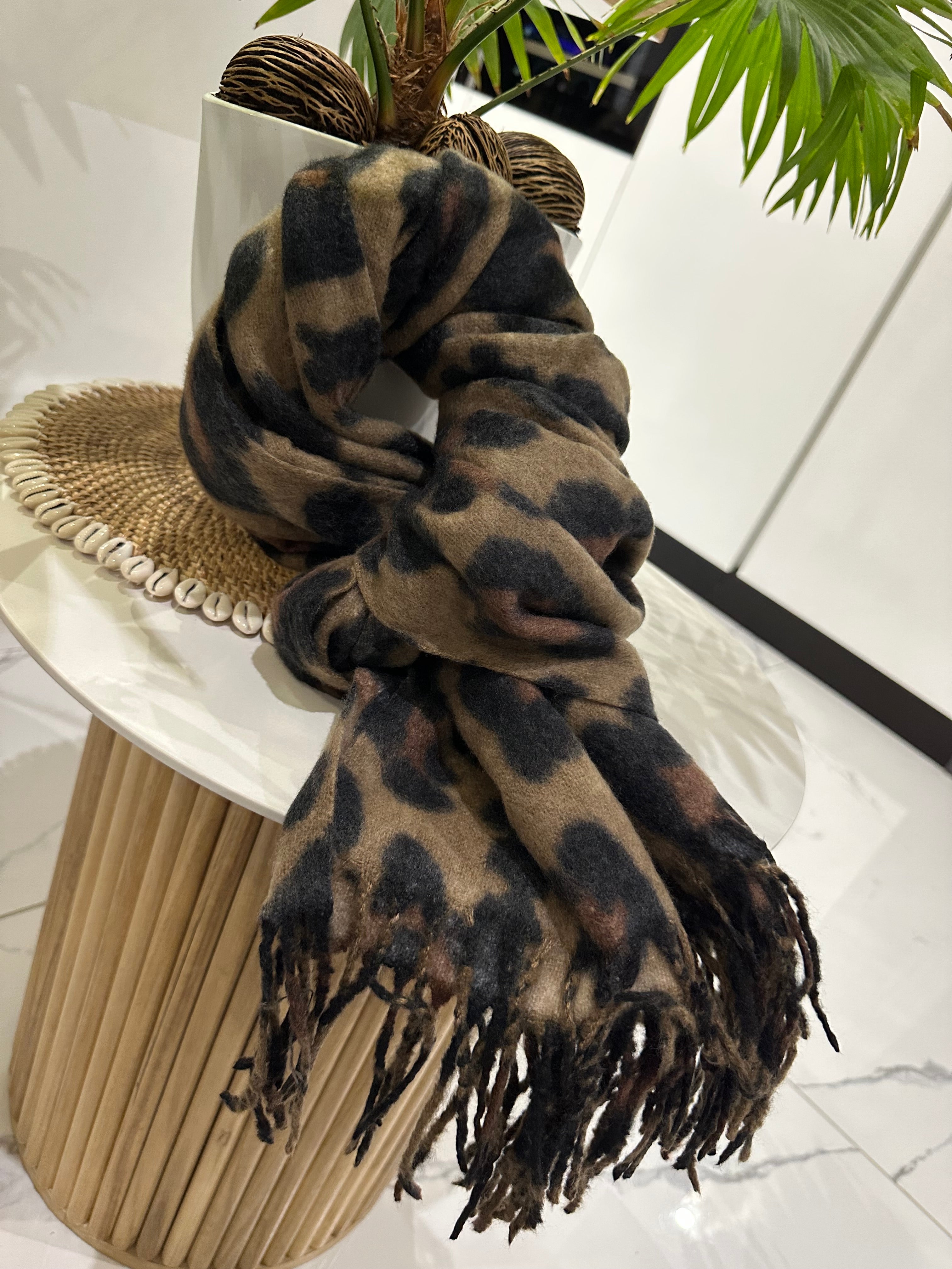 Écharpe léopard camel