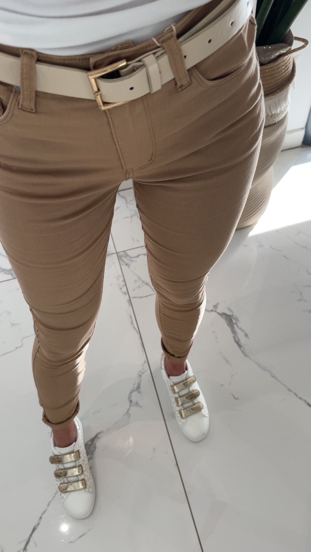 Slim camel
