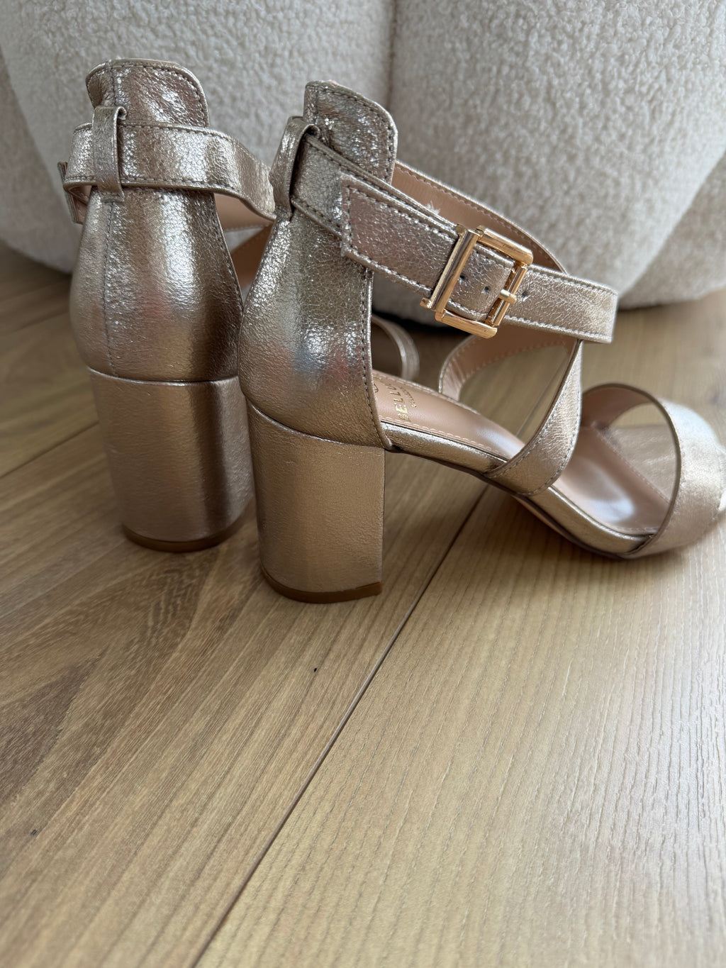 Sandales à talons