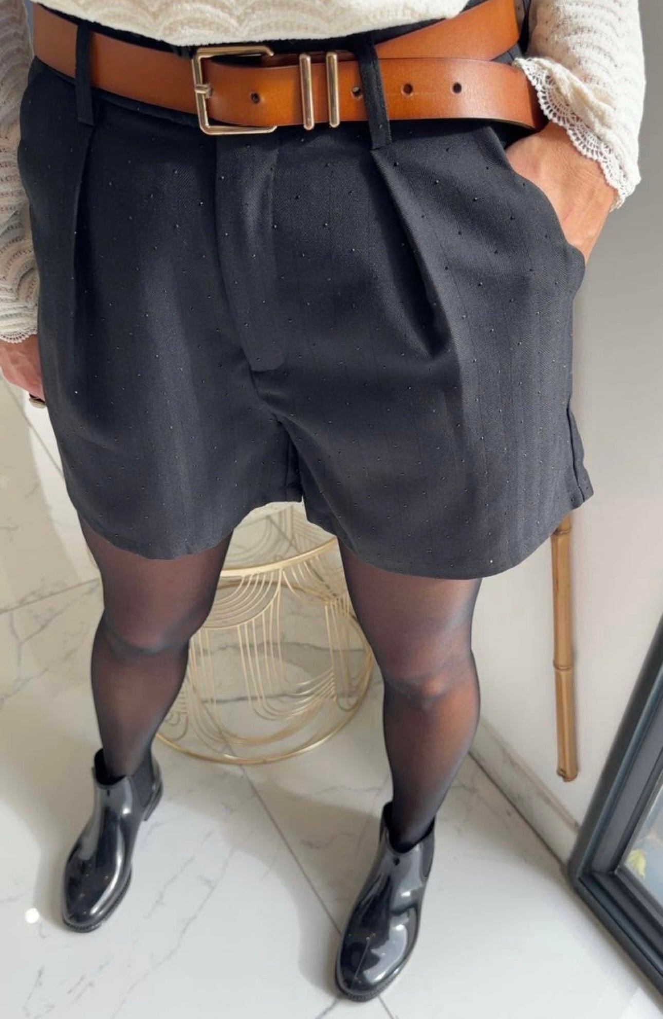Short noir