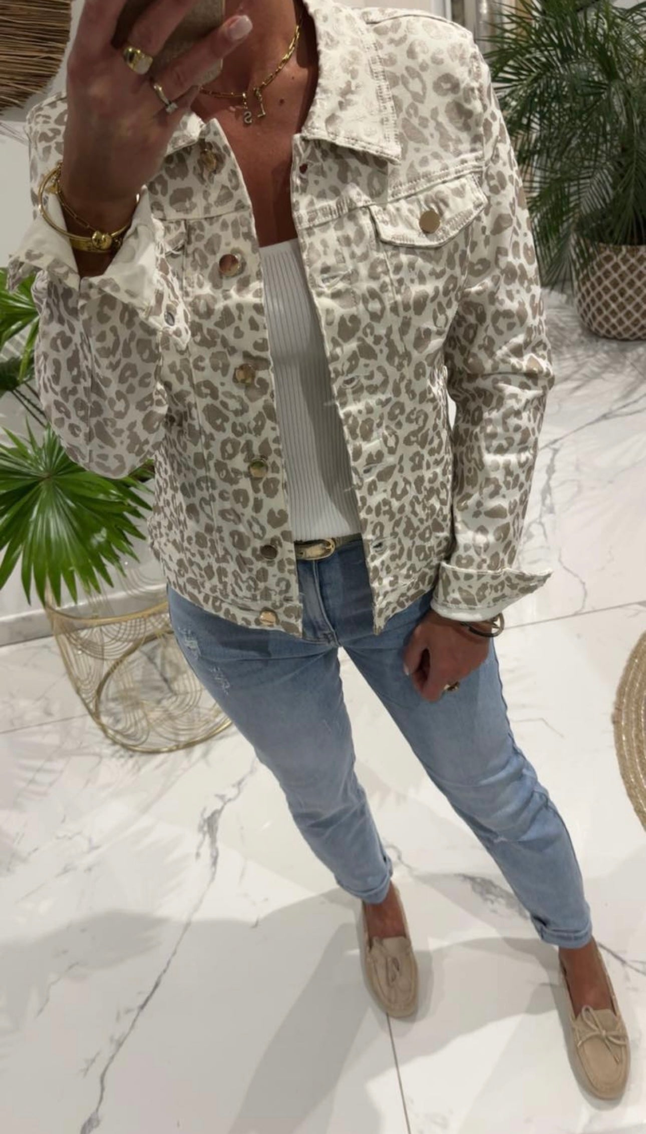 Veste beige et blanche irisée