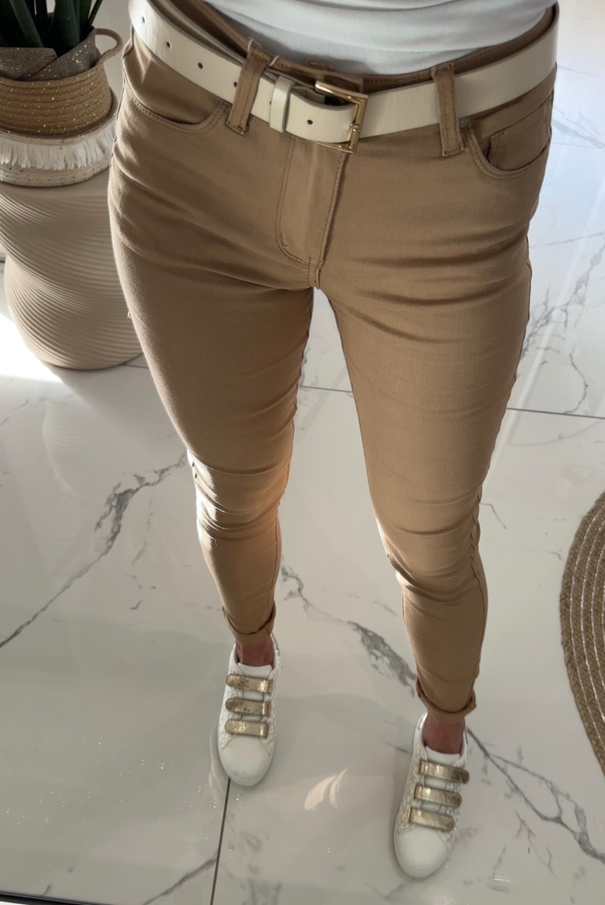 Slim camel