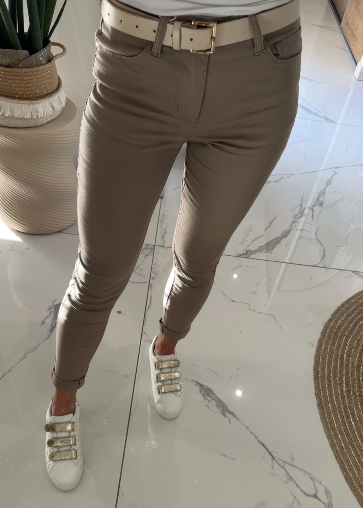 Slim taupe